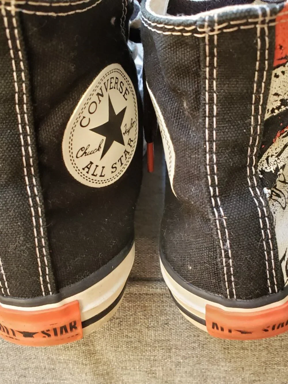 EUC CTAS Converse whimsical Dr. Seuss 'Cat in the Hat' 617749 (4.5 Junior) KICKS